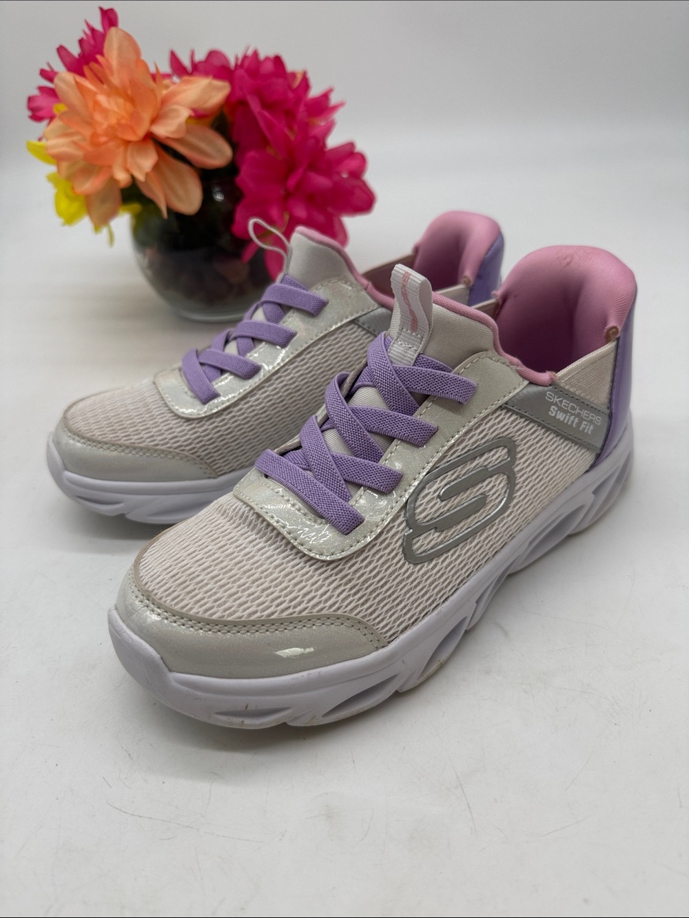 Skechers Girls slip in white gray Mesh Sneakers with Lavender Laces Size 2